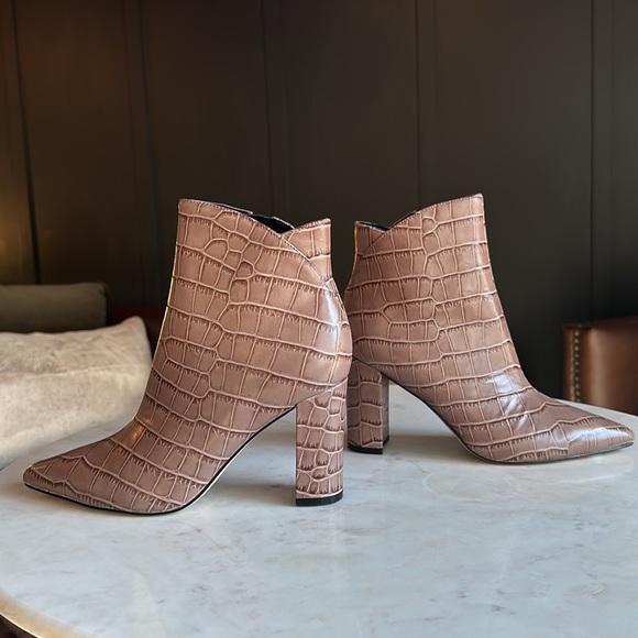 NWOT Marc Fisher Booties - Picture 5 of 8